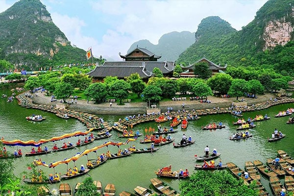 Vietnam holiday package from Mumbai